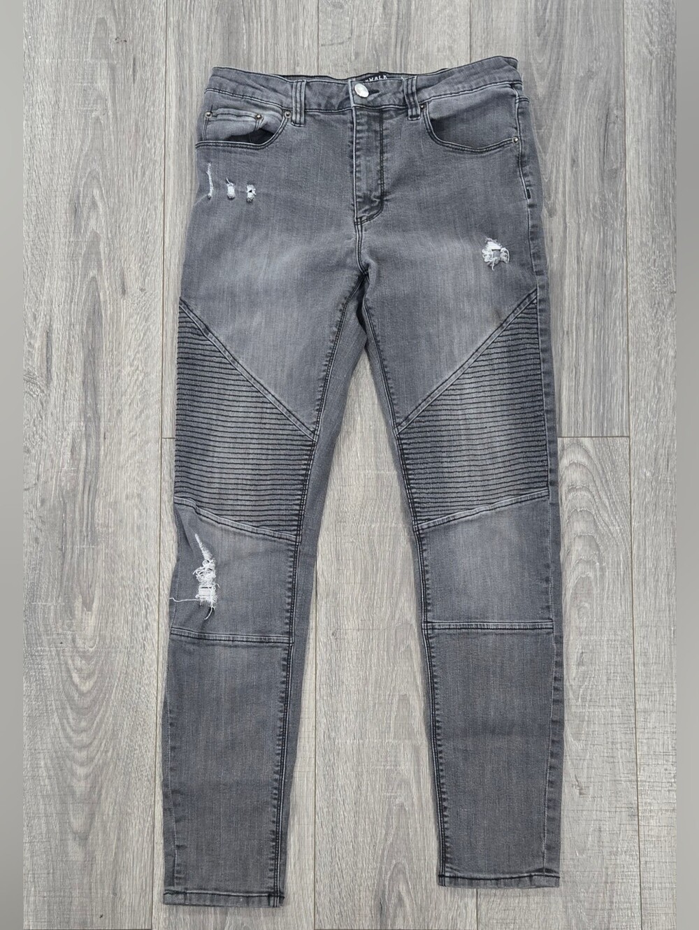 Y2K: Jaywalker Men’s Moto Biker Jeans 30x30 Gray Distressed Skinny Denim.